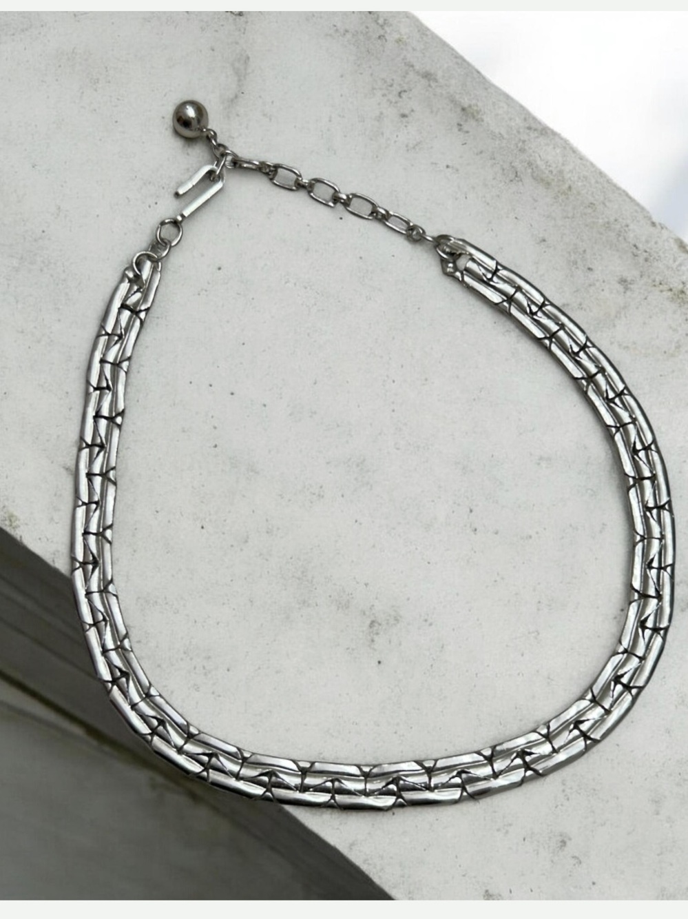 Vintage 1970’s Trifari Signed Silver Textured Herringbone Choker Necklace